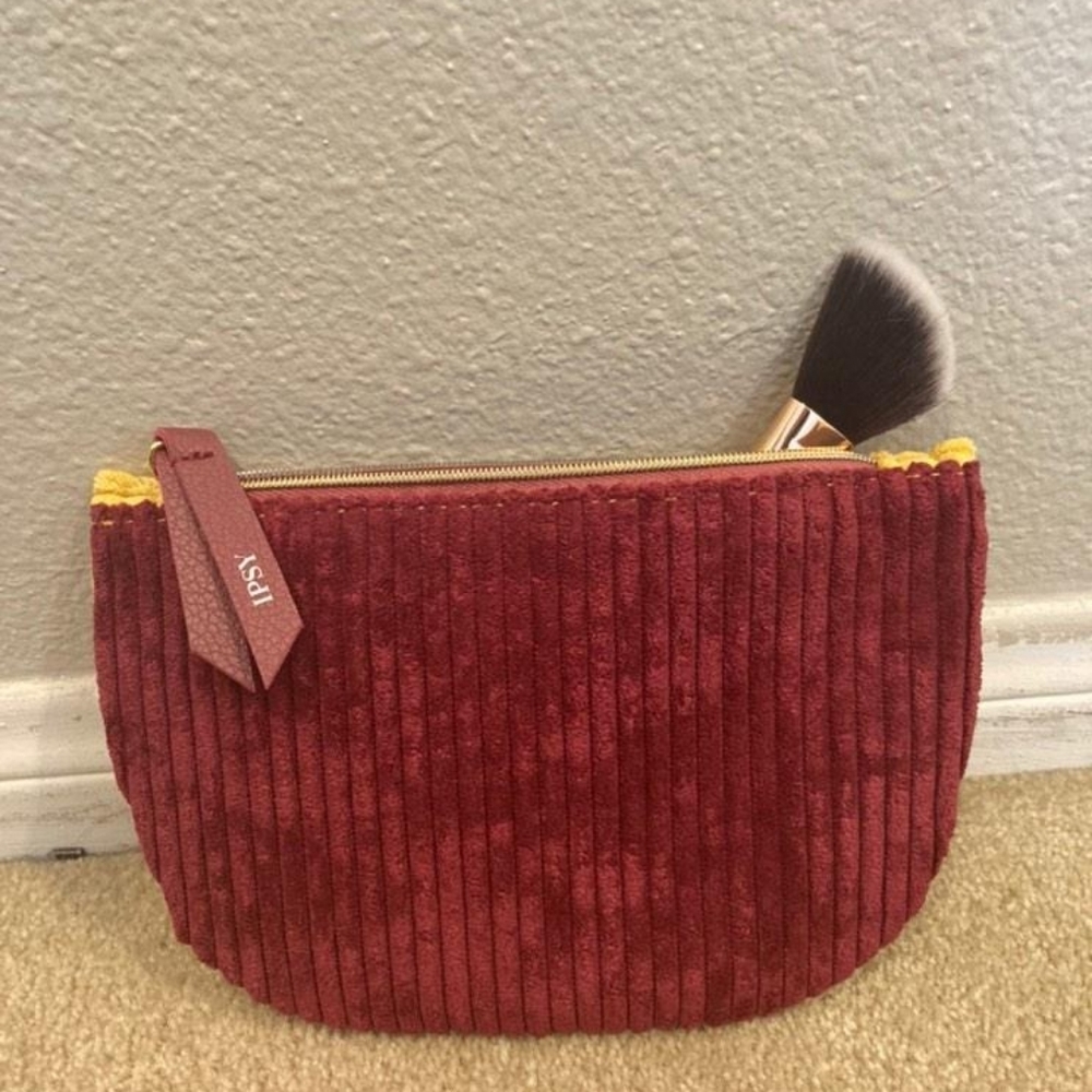 COPY - IPSY cosmetics bag & Shaina B. Contour bru…